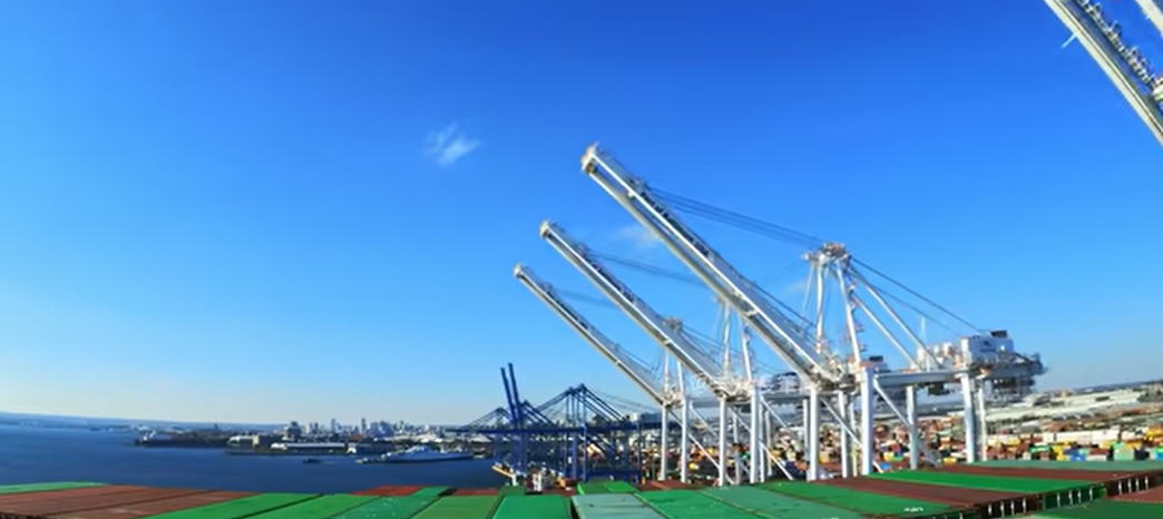 2025新年伊始，，，，，，，，集装箱海运市场风云再起迎来“价钱战”
